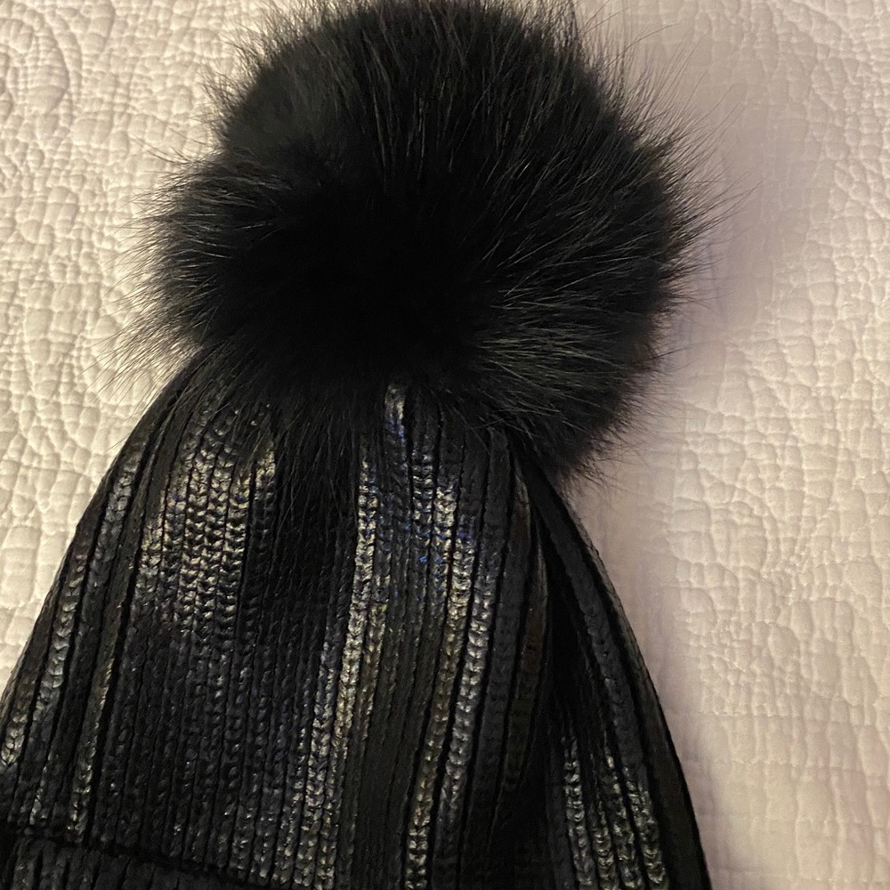 Hat - Picture 3 of 4